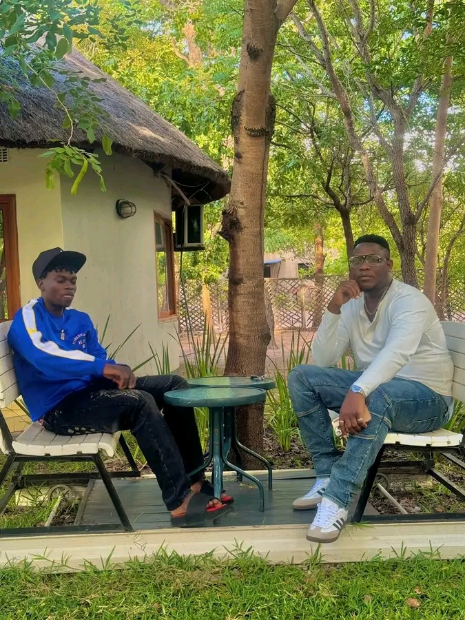 Ozone Africa - Wayenda Ft. Nez Long